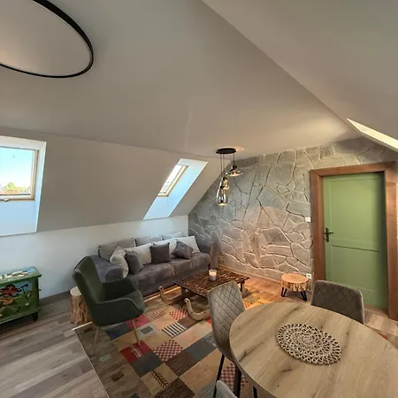 Apartament Dom Pri Potoku